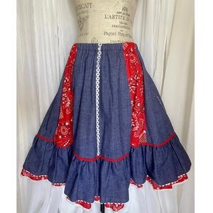 🌹SOLD🌹Vintage 70s Boho Layered Patchwork Cottage Skirt One Size Fits Most